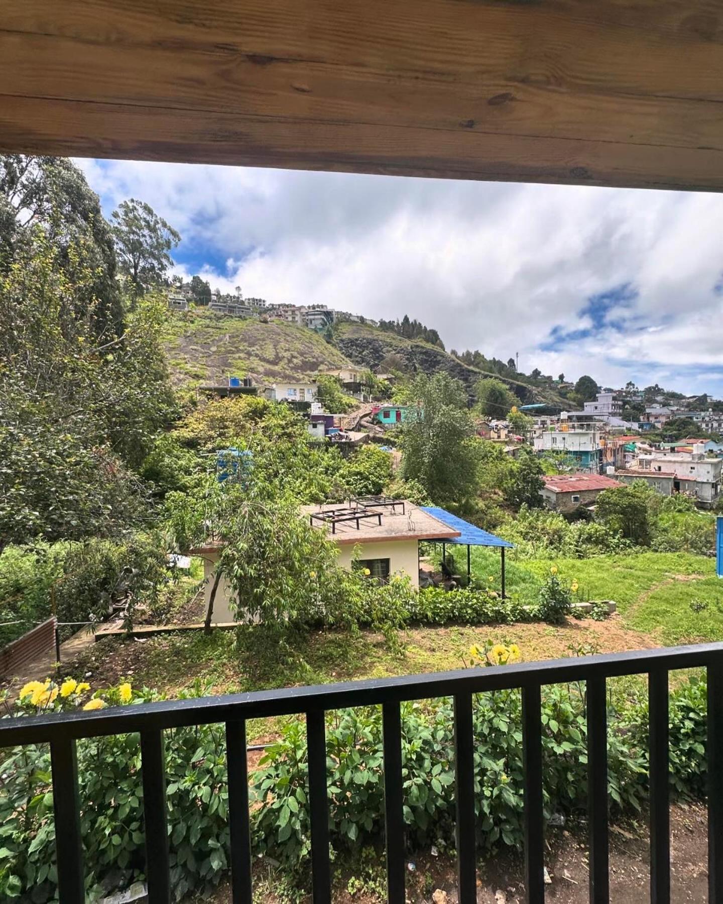 Magica Mount A Frame Wood House Villa Kodaikanal Buitenkant foto